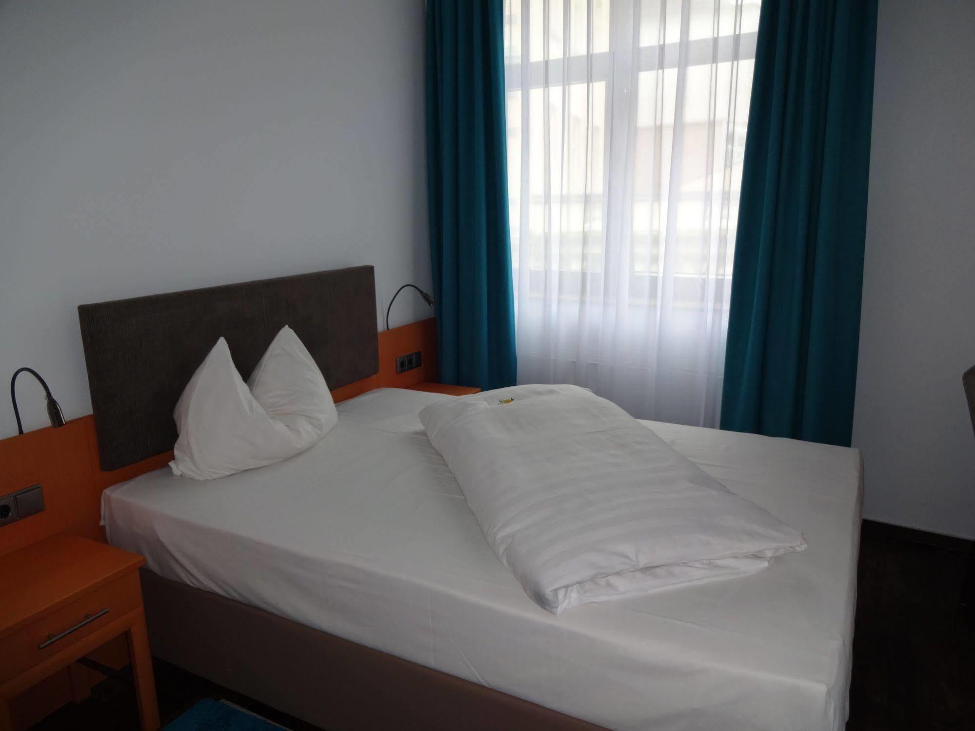 Koncept Hotel Benedikt Siegburg Eksteriør bilde
